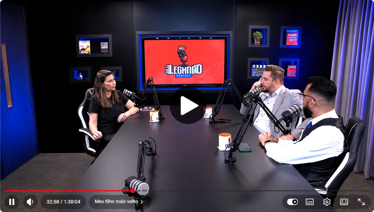 Alessandra Amaral durante a gravação do Podcast Legando